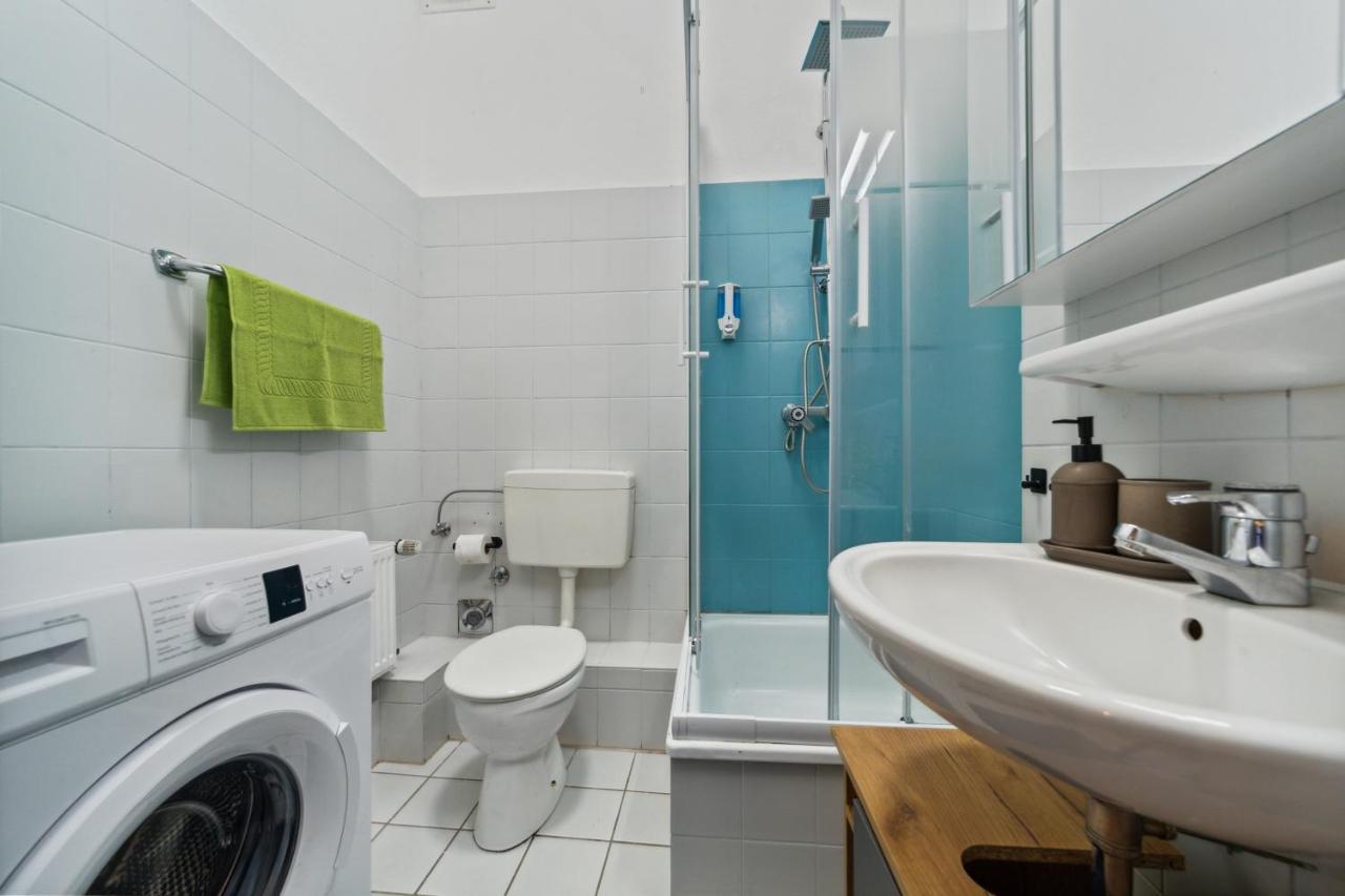 Infinity Stay: Bis Zu 4 Personen Zentrum Wassernah Netflix Wilhelmshaven Bagian luar foto